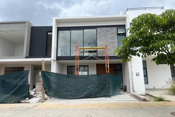 Foto de inmueble en blvd. paseo del origen, Col. Bosque Real C.P. 45645, Tlajomulco de Zúñiga