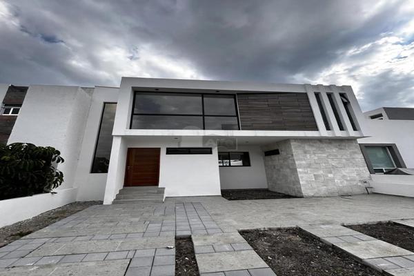 Foto de inmueble en Blvd. Paseos del Pedregal #1234, Col. Juriquilla C.P. 76226, Querétaro