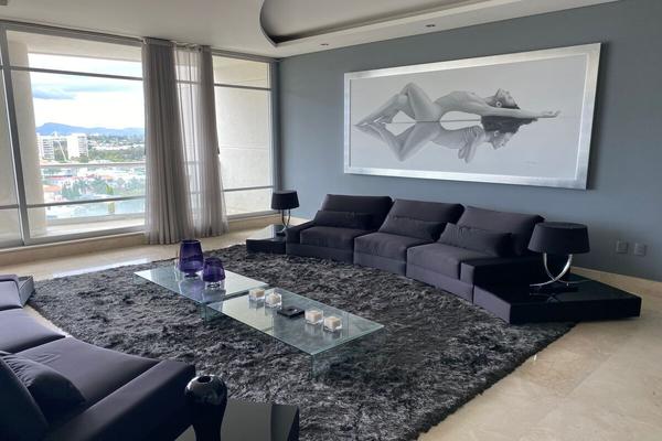 Foto de inmueble en Blvd. Puerta de Hierro, Col. Puerta de Hierro C.P. 45116, Zapopan