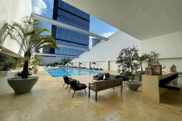 Foto de inmueble en blvd puerta de hierro, Col. Puerta de Hierro C.P. 45116, Zapopan