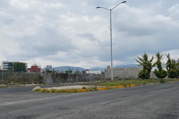Foto de inmueble en Blvd. Revolucion de 1910, Col. La Puerta de Hierro C.P. 42086, Pachuca de Soto
