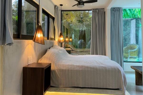 Foto de inmueble en Boulevard Tulum-Coba, Col. Macario Gómez C.P. 77796, Tulum