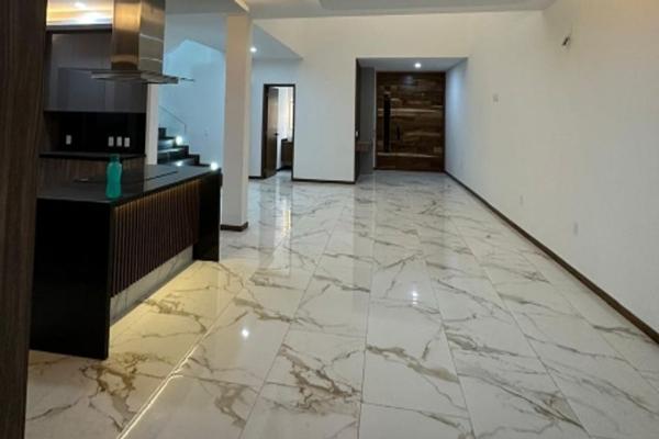 Foto de inmueble en Boulevard Valle Imperial, Col. Periquera C.P. 45134, Zapopan