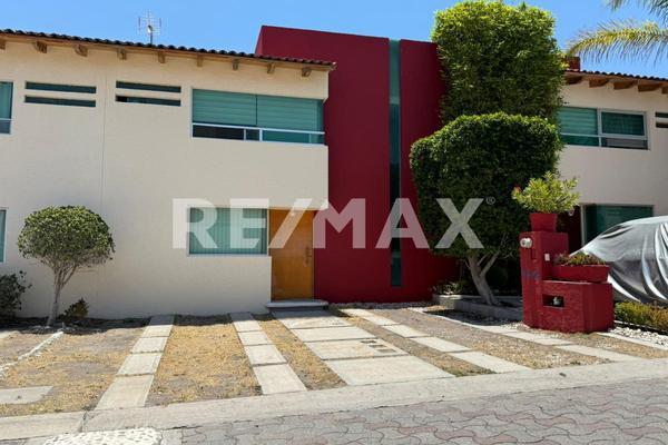 Foto de inmueble en BLV VILLAS DEL MESON, Col. Ecológico la Rica C.P. 76226, Querétaro