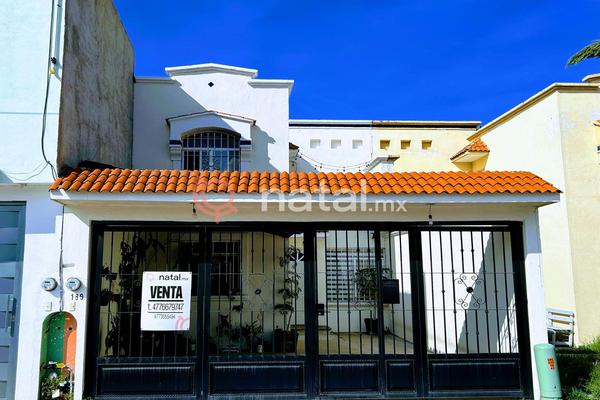Foto de inmueble en  , Col. Brisas del Lago C.P. 37207, León