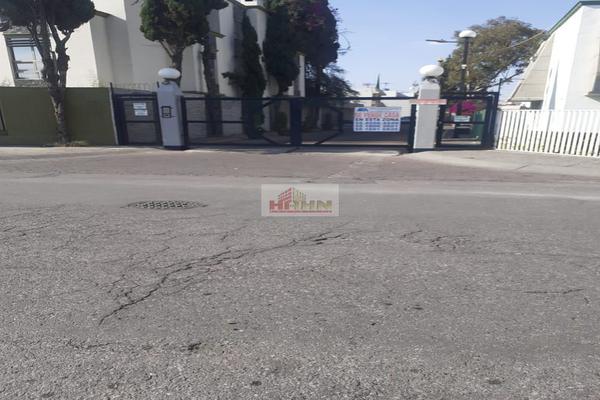 Foto de inmueble en Bugambilias, Col. Jardines del Alba C.P. 54750, Cuautitlán Izcalli