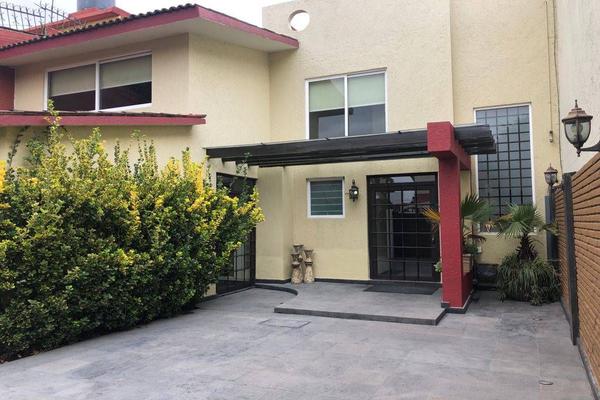 Foto de inmueble en BUGAMBILIAS, Col. La Virgen C.P. 52149, Metepec