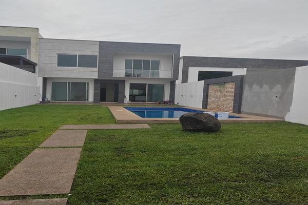 Foto de inmueble en  , Col. Burgos Bugambilias C.P. 62584, Temixco