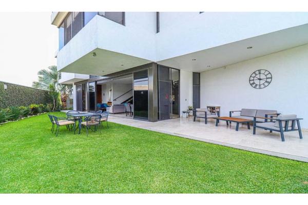 Foto de inmueble en  , Col. Burgos C.P. 62584, Temixco