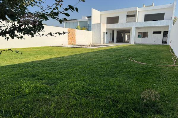 Foto de inmueble en  , Col. Burgos C.P. 62584, Temixco