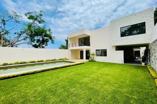 Foto de inmueble en  , Col. Burgos C.P. 62584, Temixco