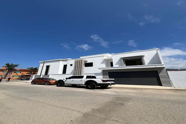 Foto de inmueble en lago toronto, Col. Valle Dorado C.P. 22890, Ensenada