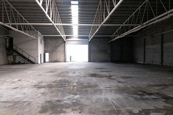 Foto de inmueble en Bodega en Renta de 2000 m2 en Escobedo, Col. San Jose de los Sauces C.P. 66053, General Escobedo