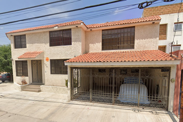 Foto de inmueble en Avenida Cordillera Arakan 766 #766, Col. Lomas Cuarta Sección C.P. 78216, San Luis Potosí