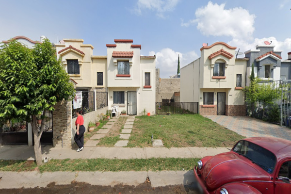 Foto de inmueble en Calle Río Agua Naval #s/n, Col. Villas de Santiago C.P. 45410, Tonalá