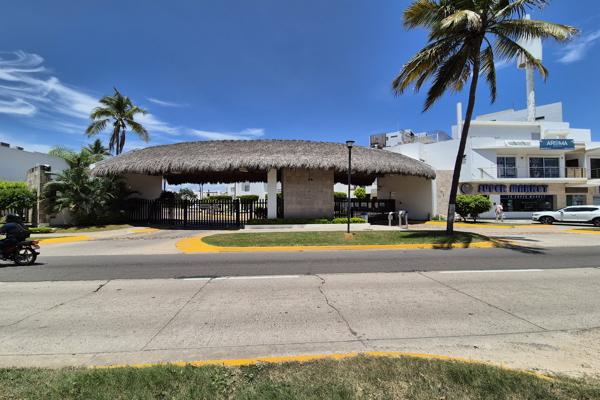 Foto de inmueble en Paseo de las Bugambilias 3325 #3325, Col. Cerritos al Mar C.P. 82112, Mazatlán