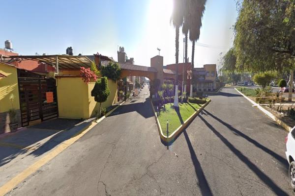 Foto de inmueble en Calle Palmera de la Jalea, Col. Hacienda las Palmas I y II C.P. 56535, Ixtapaluca