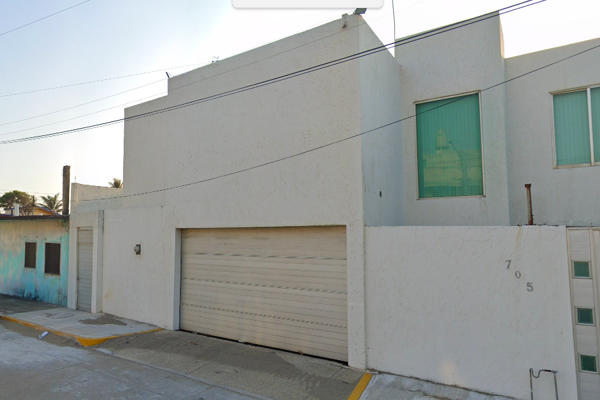 Foto de inmueble en Ambrosio Solorzano, Puerto Mexico, Coatzacoalcos, Ver., Col. Puerto México C.P. 96510, Coatzacoalcos