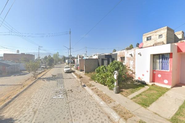 Foto de inmueble en Avenida Lomas de Ginebra, Col. Lomas Del Sur C.P. 45650, Tlajomulco de Zúñiga