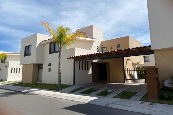 Foto de inmueble en Av. Puerta Real  #50Int. 80, Col. Puerta Real C.P. 76910, Corregidora