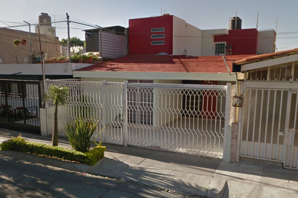 Foto de inmueble en Calle Isla Fuerte Ventura  #2411, Col. Jardines Del Sur C.P. 44950, Guadalajara