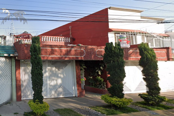 Foto de inmueble en Av. Bosques de Asia 31, Bosques de Aragon, 57170 Cdad. Nezahualcóyotl, Méx. #31, Col. Bosques de Aragón C.P. 57170, Nezahualcóyotl