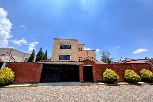 Foto de inmueble en  , Col. Cacalomacán C.P. 50265, Toluca