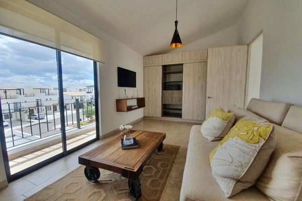 Foto de inmueble en Caliza, Col. Residencial el Refugio C.P. 76146, Querétaro