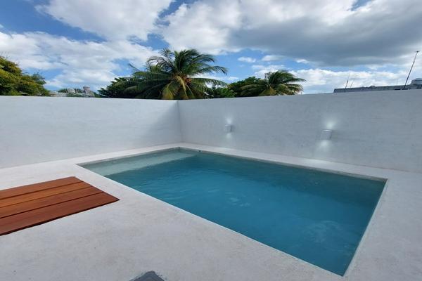 Foto de inmueble en Calle 1, Col. Chicxulub Puerto C.P. 97330, Progreso