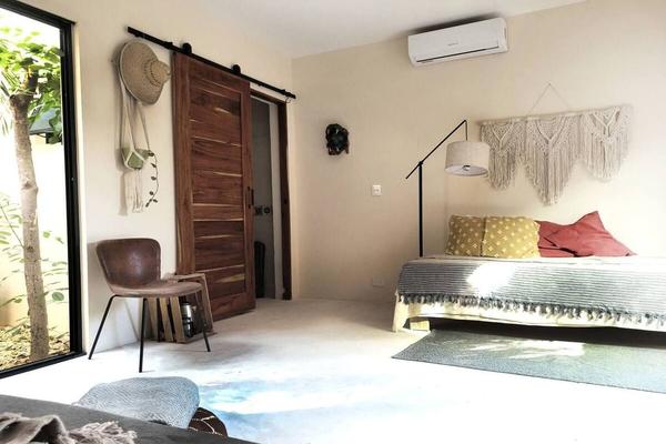 Foto de inmueble en Calle 12 Sur 295, Col. La Veleta C.P. 77760, Tulum
