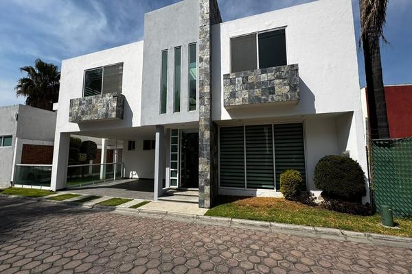 Foto de inmueble en Calle 14 OrienteResidencial Santa Teresa, Col. Ex-Hacienda de Santa Teresa C.P. 72813, San Andrés Cholula