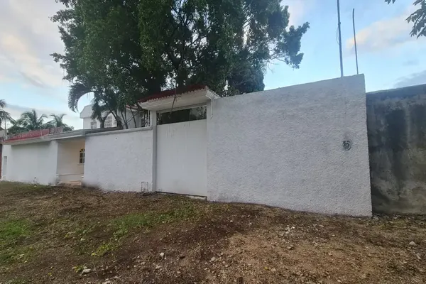 Foto de inmueble en Calle 15 Lote 34 manzana 255 Zona 1 #34, Col. Ejidal C.P. 77712, Solidaridad