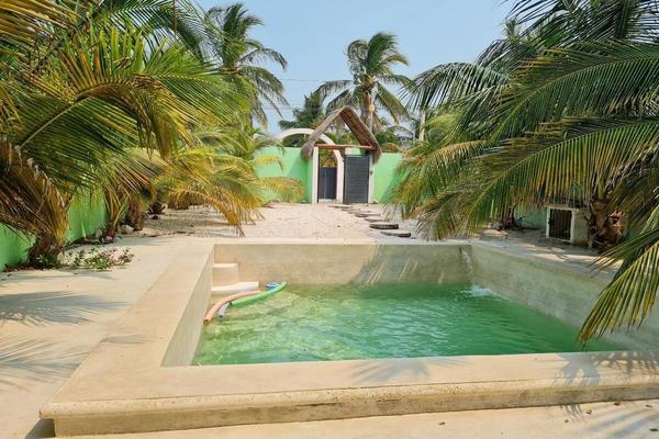Foto de inmueble en calle 17, Col. Chelem C.P. 97336, Progreso