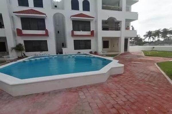 Foto de inmueble en Calle 17 Royal beach centro chicxulub puerto, Col. Chicxulub Puerto C.P. 97330, Progreso