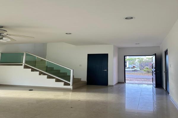 Foto de inmueble en Calle 19, Col. Algarrobos Desarrollo Residencial C.P. 97305, Mérida