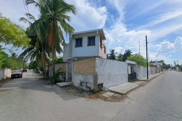 Foto de inmueble en Calle 27 Colonia benito juarez, Col. Ismael Garcia C.P. 97320, Progreso