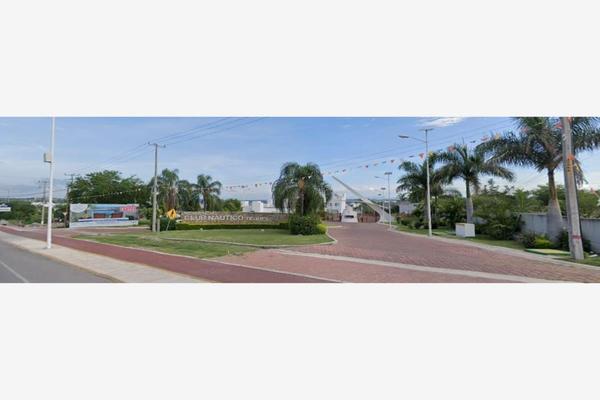 Foto de inmueble en Calle 3 #MANZANA 3, Col. Tequesquitengo C.P. 62915, Jojutla