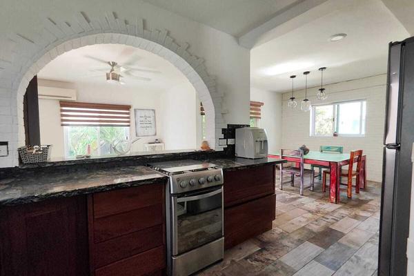 Foto de inmueble en c 3 sur, Col. Villas Tulum C.P. 77764, Tulum