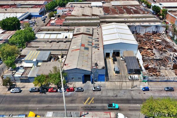 Foto de inmueble en calle 3, Col. Zona Industrial C.P. 44940, Guadalajara