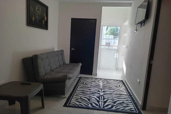 Foto de inmueble en C. 4 Ote, Col. Villas Tulum C.P. 77764, Tulum