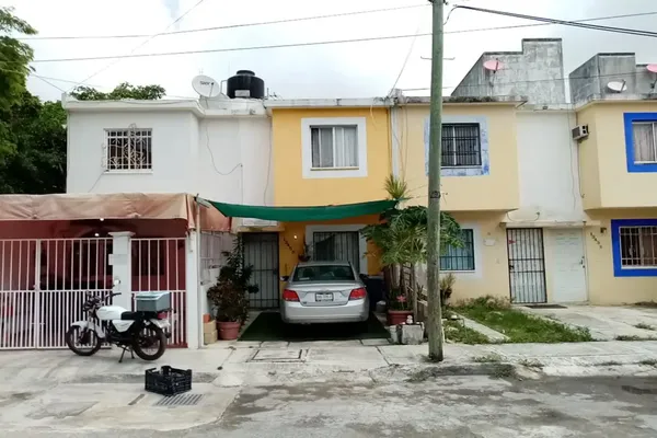 Foto de inmueble en CALLE 62 #1345, Col. Petén C.P. 77519, Benito Juárez