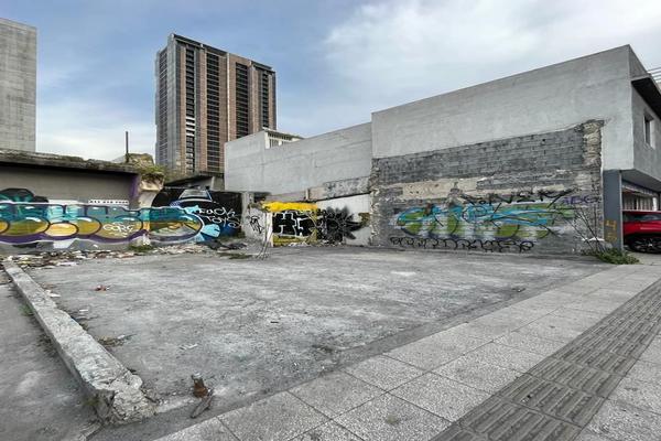 Foto de inmueble en CAlle 64000, Col. Monterrey Centro C.P. 64000, Monterrey