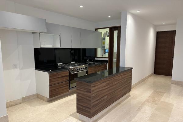 Foto de inmueble en Calle 8 de mayo, Col. Lomas Manuel Ávila Camacho C.P. 53910, Naucalpan de Juárez