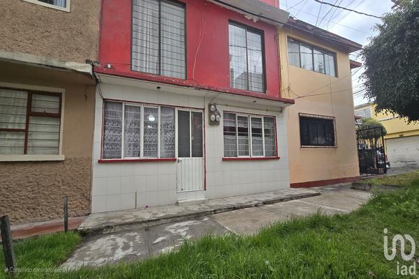 Foto de inmueble en C 9 #296, Col. Jardines de Santa Clara C.P. 55450, Ecatepec de Morelos
