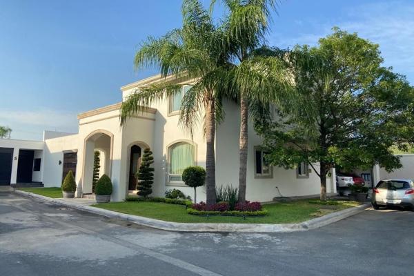 Foto de inmueble en calle, Col. El Uro C.P. 64986, Monterrey
