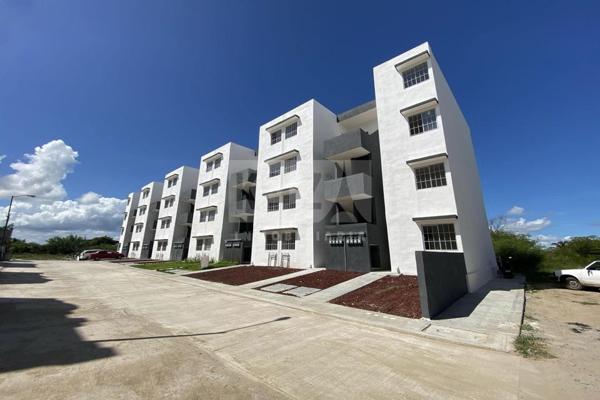 Foto de inmueble en Calle Álamo 101 Fracc Viena 89358 Tampico, Tamaulipas, Col. Gladiolas C.P. 89358, Tampico