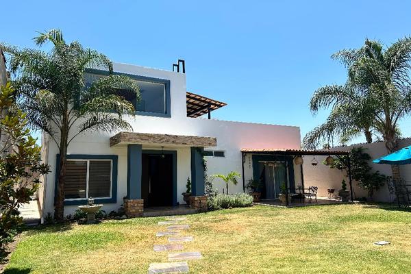 Foto de inmueble en Calle Azucena #24, Col. La Cristina C.P. 45925, Chapala