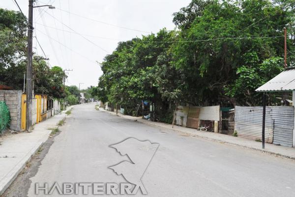 Foto de inmueble en CALLE CAMPECHE S/N COL MANLIO FABIO ALTAMIRANO SAN, Col. Manlio Fabio Altamirano C.P. 92770, Tuxpan