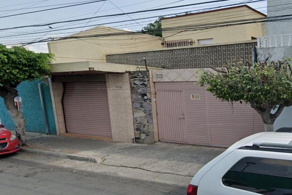 Foto de inmueble en Calle Carlos Arturo Carrillo #1025, Col. Echeverría 3a. Sección C.P. 44970, Guadalajara
