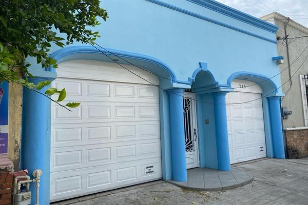 Foto de inmueble en calle, Col. Centro C.P. 64720, Monterrey